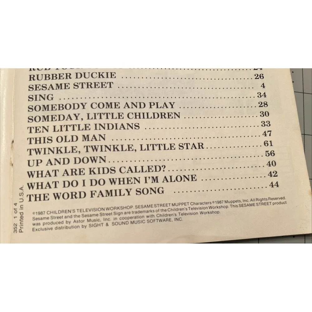 A-B-C Music for Beginners KEYBOARD LOT SESAME STREET and SONGS for CHILDREN Book